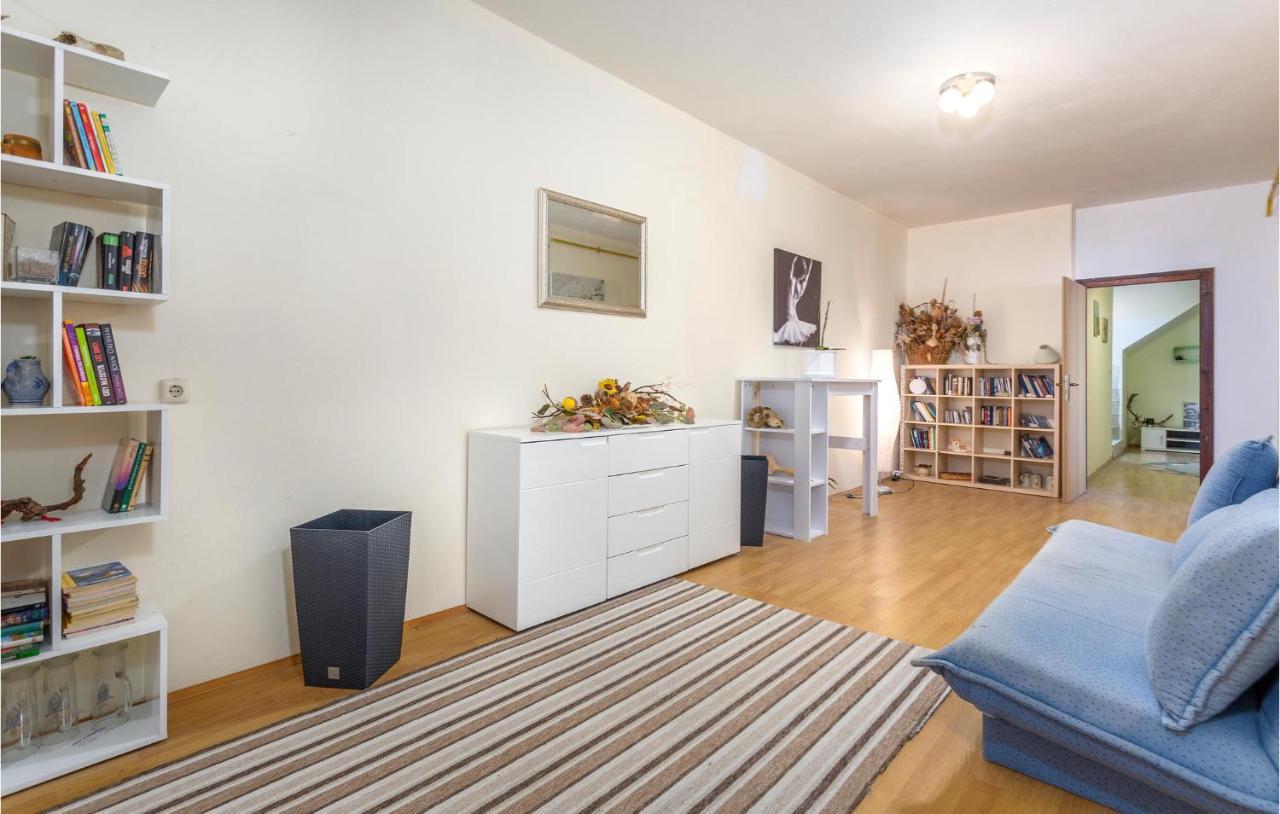Nice Apartment In Stara Baska 1 With Wifi Екстер'єр фото