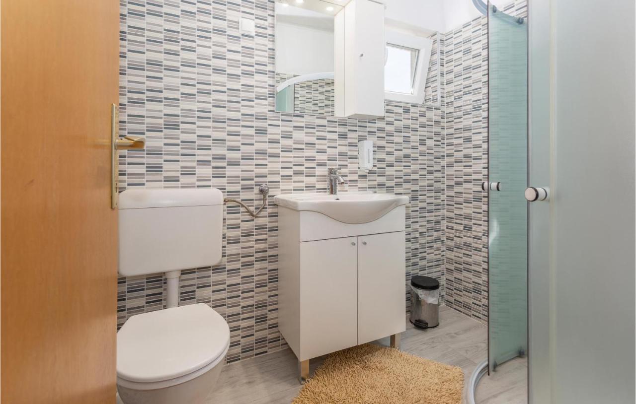 Nice Apartment In Stara Baska 1 With Wifi Екстер'єр фото